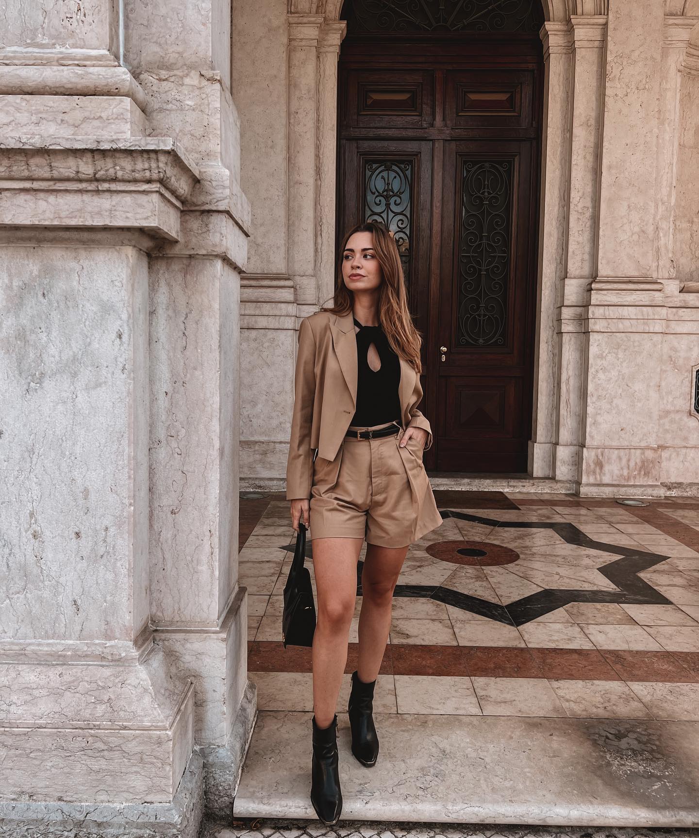 30 Transitional Fall Outfits You Need Now 27 Camel Blazer And Shorts Power Suit Ensemble