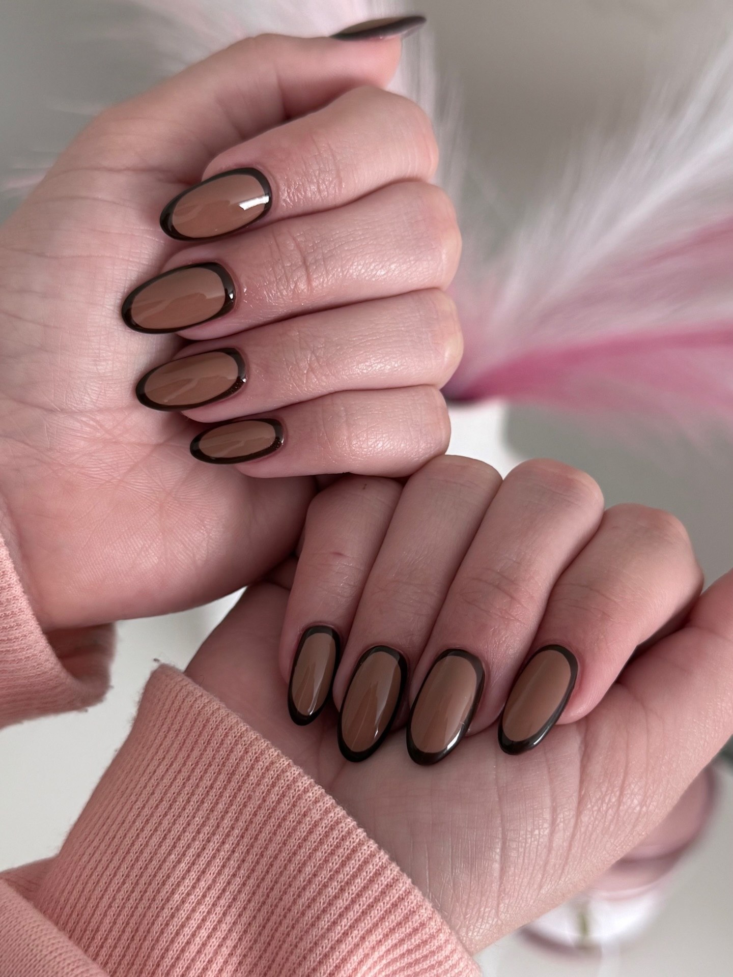 Cartoon Outline Brown Almond Nails