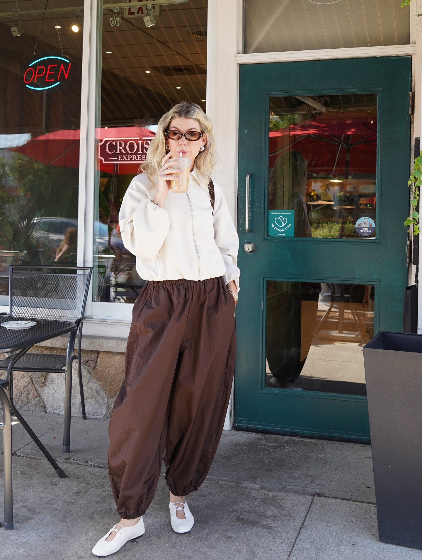 Casual Chic: Cream Zip Jacket & Brown Balloon Pants