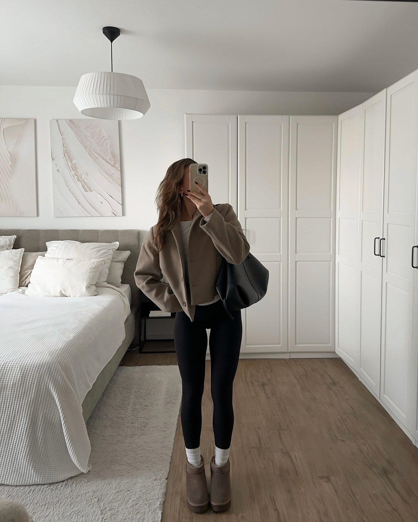 27 Leggings Outfits for 2026 You Need to See Now 29 Chic Leggings And Cropped Blazer Combo