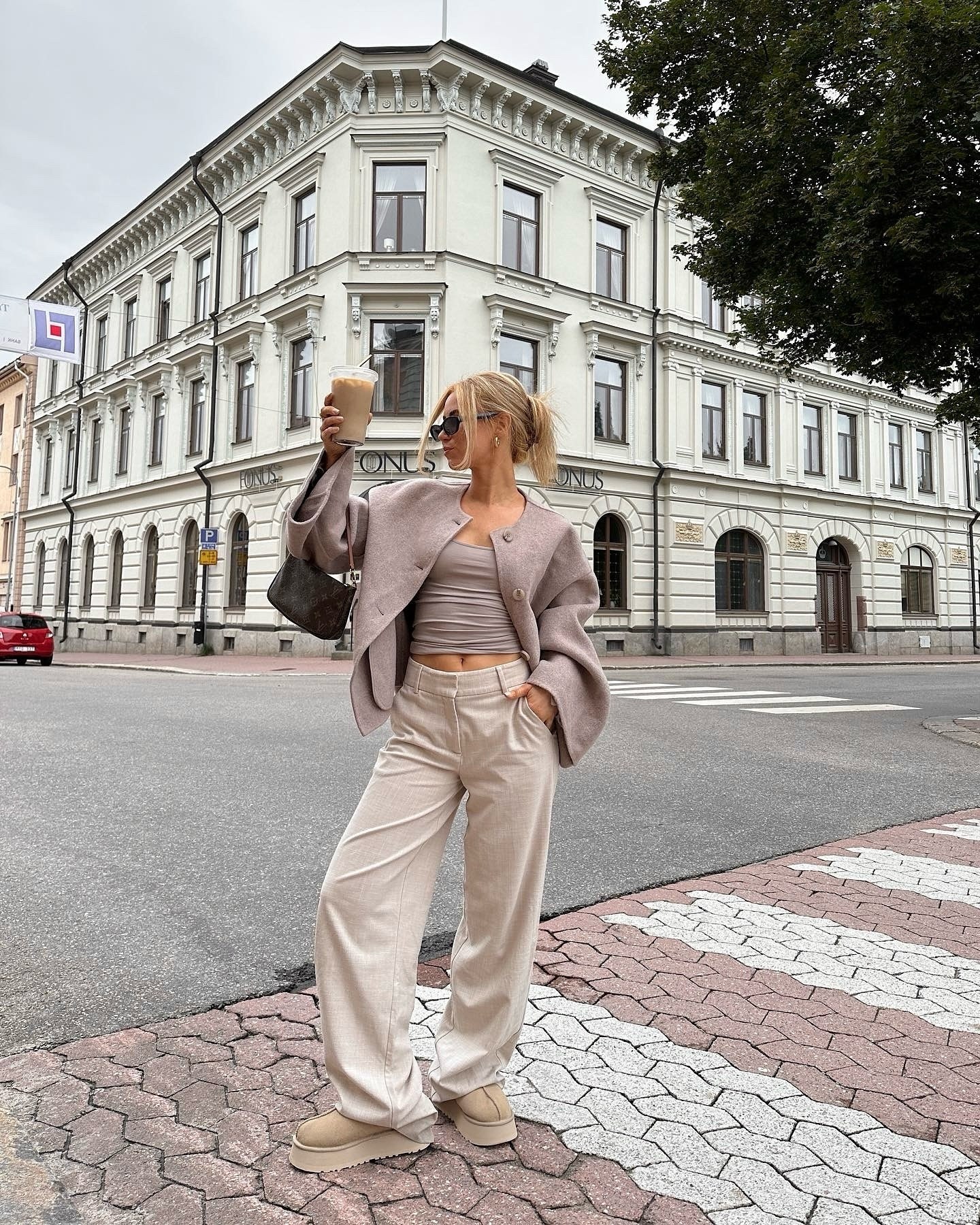 30 Transitional Fall Outfits You Need Now 19 Chic Neutral Linen Pant Suit For Fall