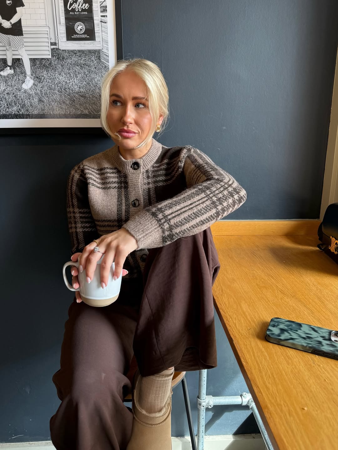 30 Transitional Fall Outfits You Need Now 13 Cozy Checked Cardigan With Wide Leg Trousers