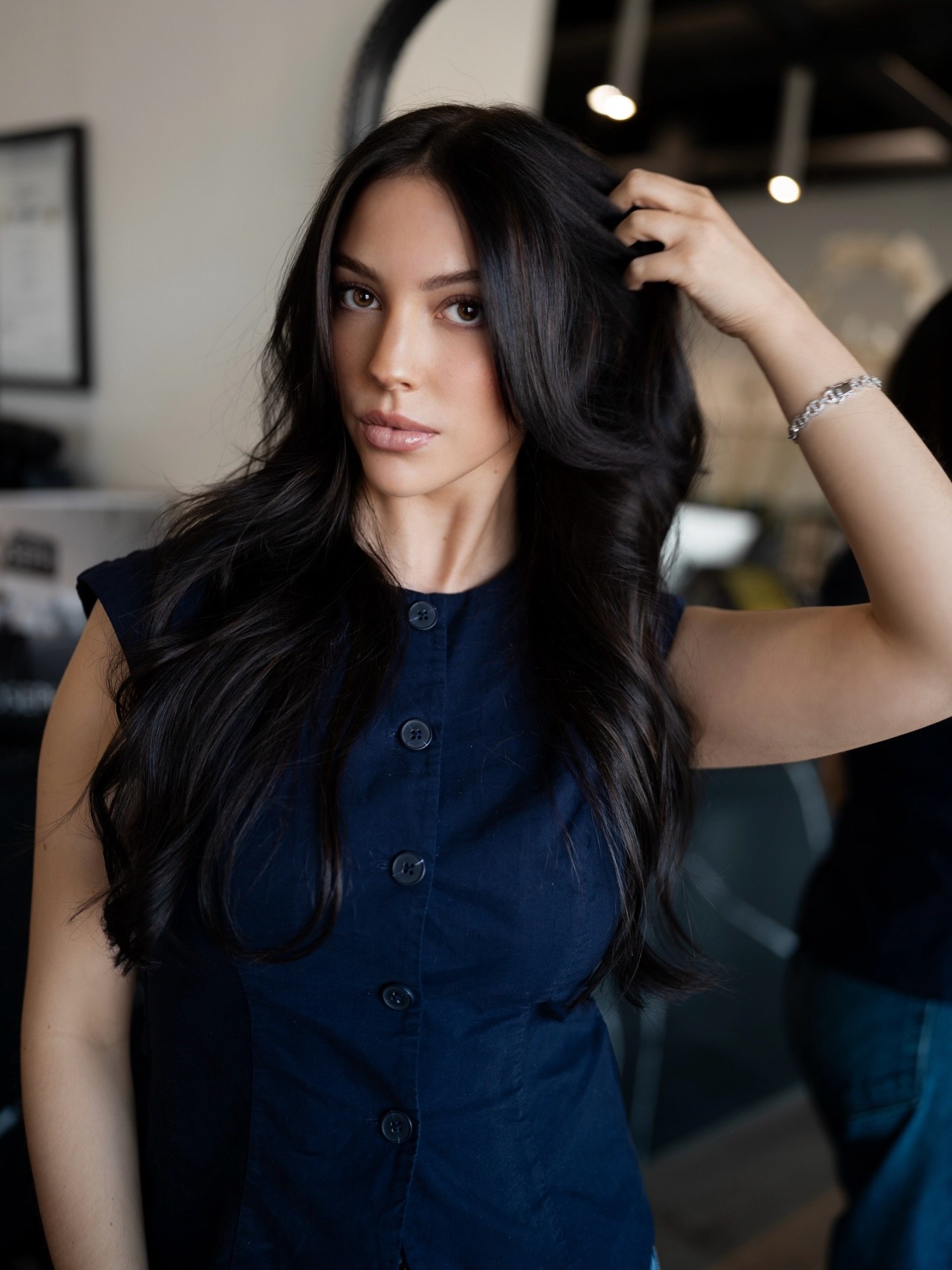 27 Stunning Fall Hair Colors for Brunettes 2026 22 Deep Espresso Waves With Face-Framing Layers