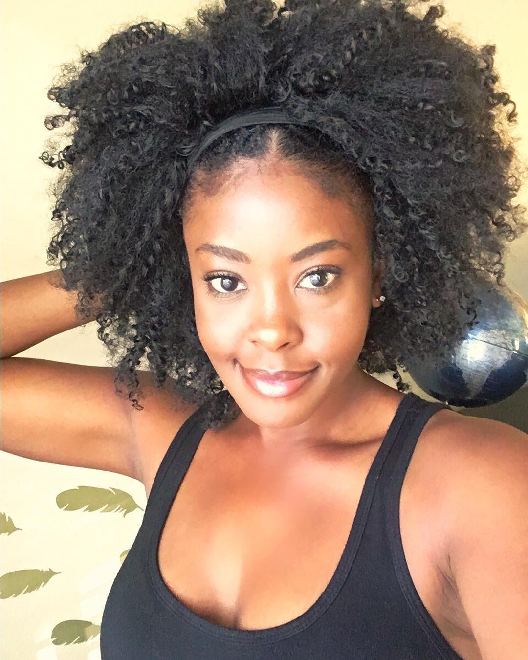 25 Stunning Type 4c Hairstyles You’ll See Everywhere in 2026 17 Defined 4C Coils With Subtle Headband Accent