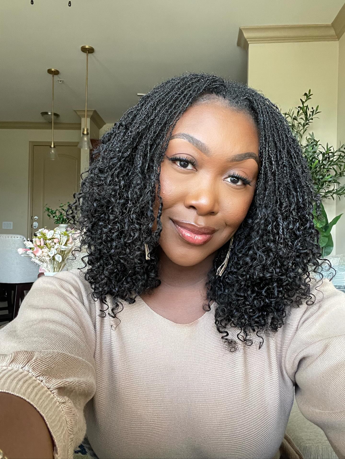 Defined Micro-Locs With Springy Ringlets
