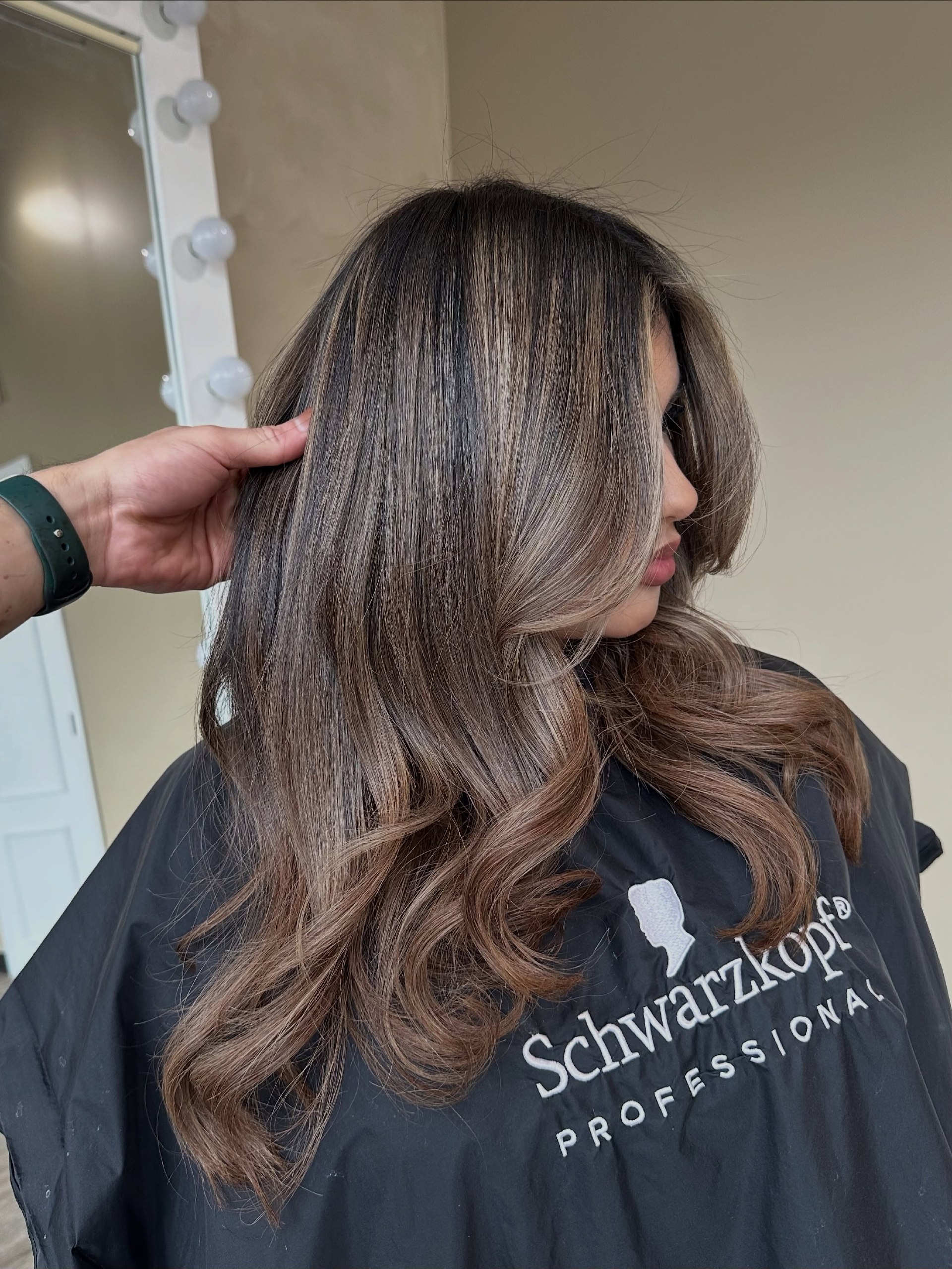 25 Stunning Fall Hair Colors for Brown Hair in 2026 14 Dimensional Mushroom Brown Balayage Waves