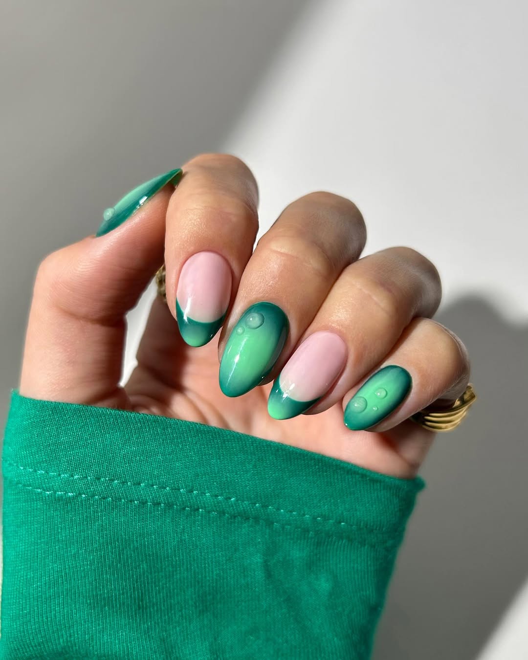27 September Nails 2026 Trends You Must See 15 Emerald Green Ombre French Water Droplet Nails