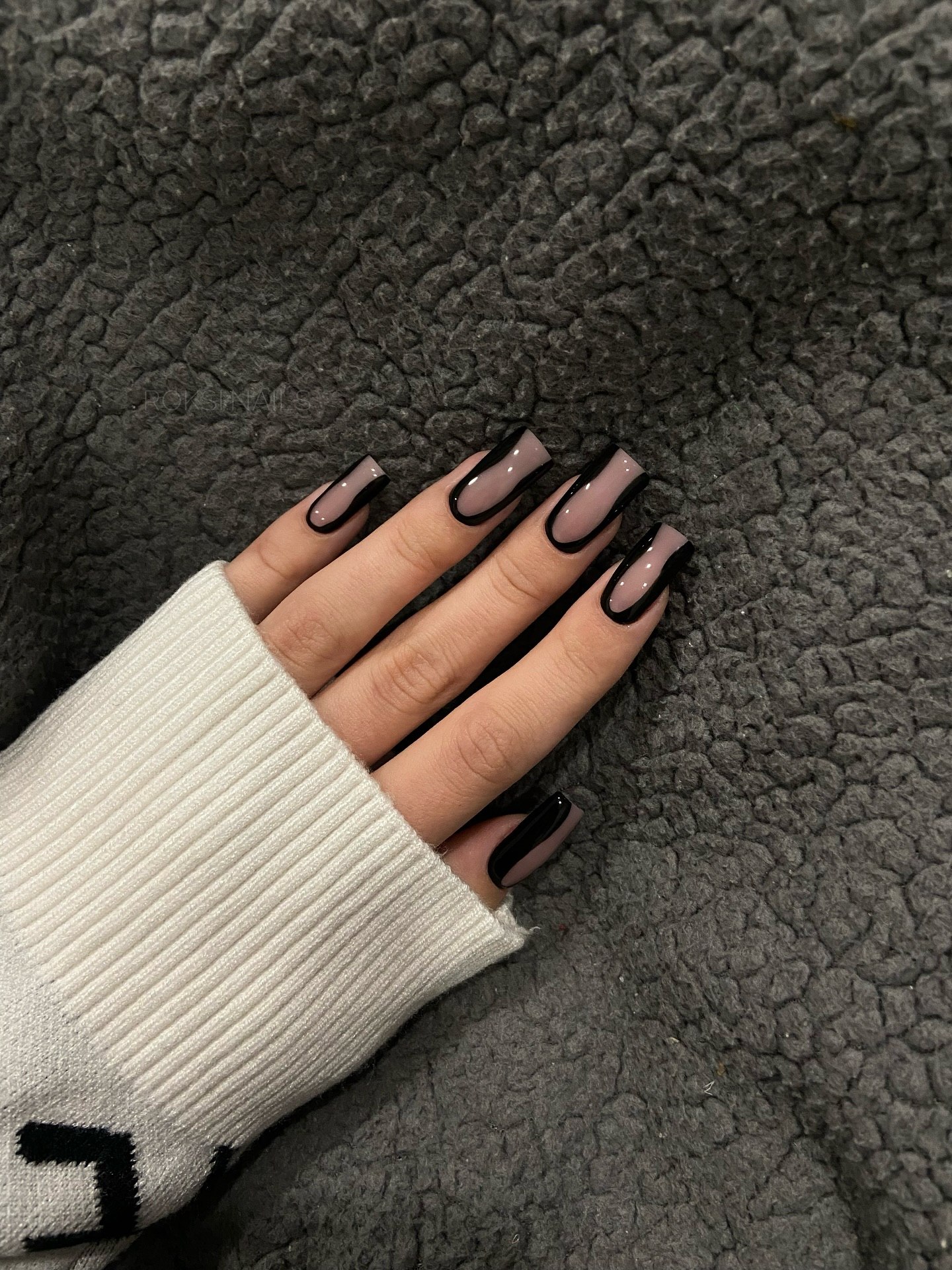 Glossy Black Outline Square Nails