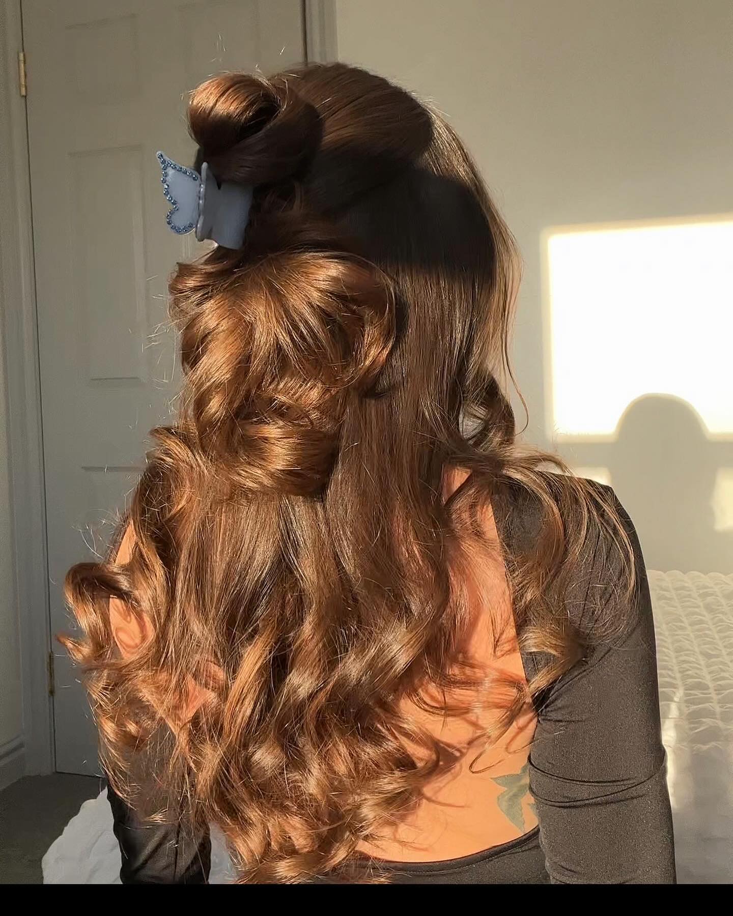 25 Witch Hairstyles 2026: Enchant Your Look 24 Half-Up Twisted Crown With Big Barrel Curls