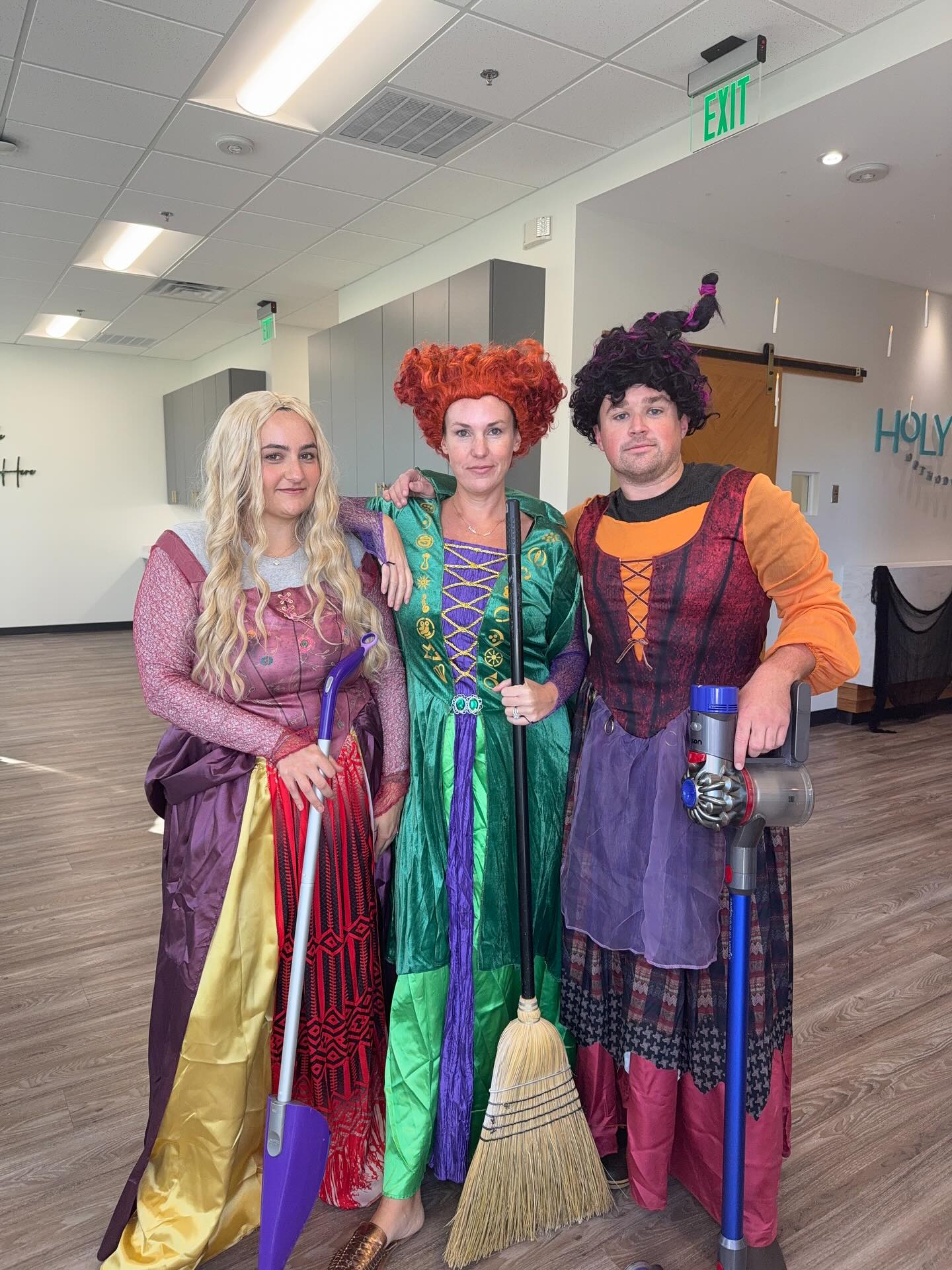 25 Hilarious Halloween Costumes for 2026 You Can’t Miss 14 Hocus Pocus Sanderson Sisters Halloween Costumes