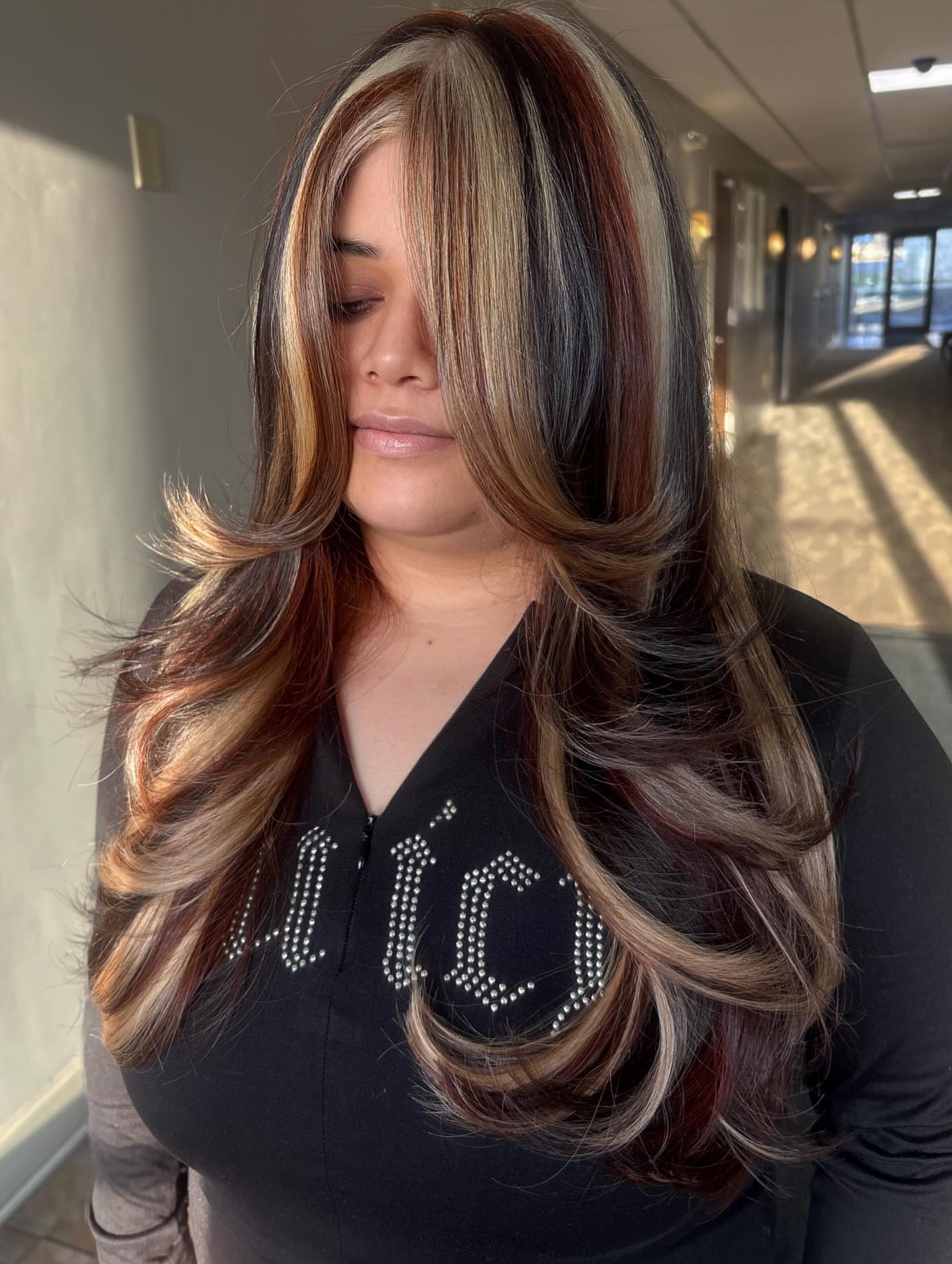 29 Calico Hair Color Styles You Need to See for 2026 29 Layered Calico Hair with Face-Framing Volume