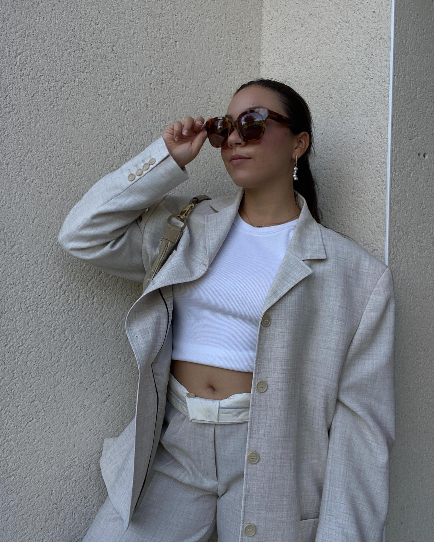 25 Fall Birthday Outfit Ideas You Need for 2026 19 Lightweight Beige Linen Blazer and Trouser Set