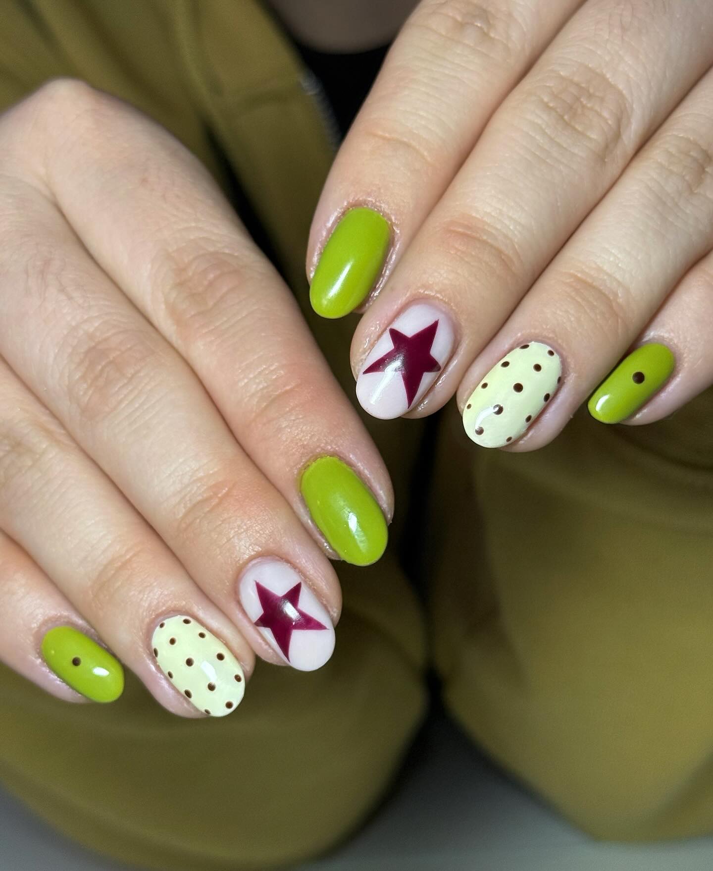 27 Must-Try Short Fall Nail Ideas for 2026 21 Lime Green & Burgundy Star & Polka Dot Nails