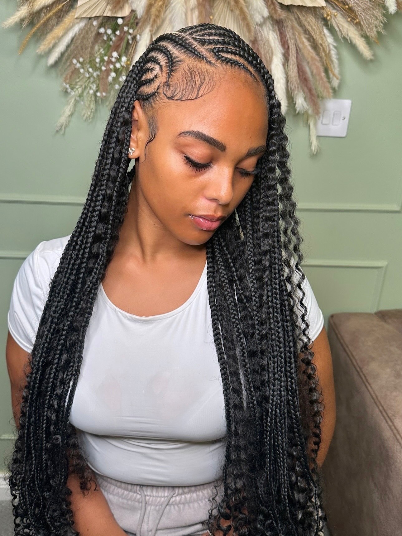 26 Stunning Fulani Braids Hairstyles for 2026 28 Long Braids With Curly Ends And Defined Edges