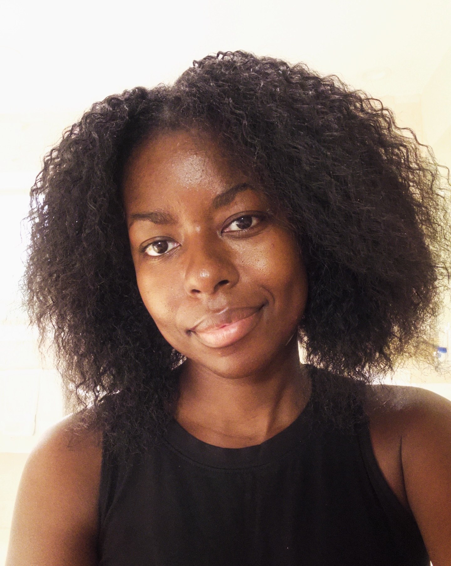 Loose Curly Layers With Natural Volume