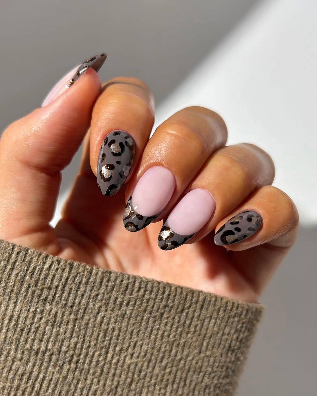 27 September Nails 2026 Trends You Must See 17 Mauve French Tips With Leopard Print Accent Nails