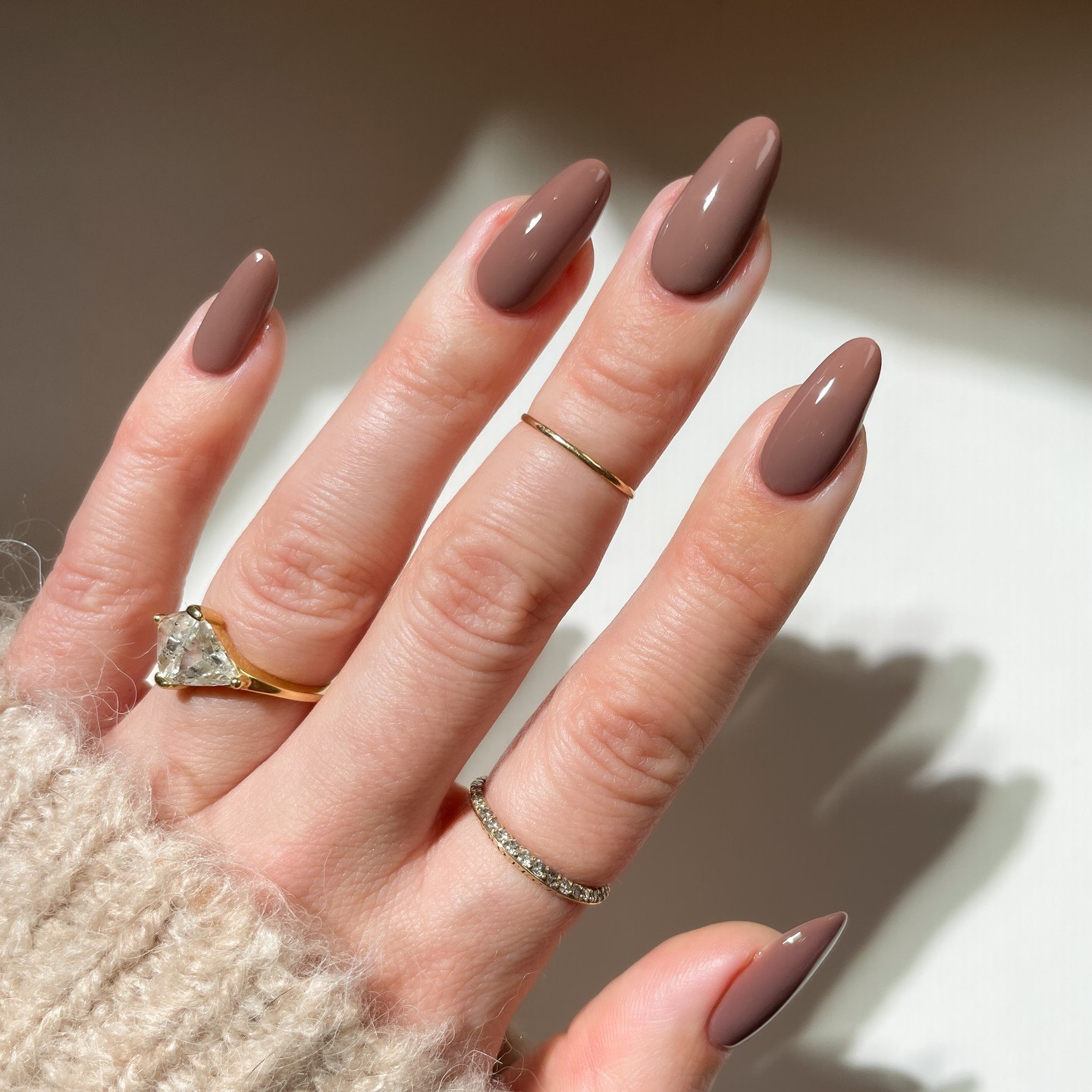 27 Chic Neutral Fall Nail Ideas You Need for 2026 8 Mocha Almond Glossy Fall Nails