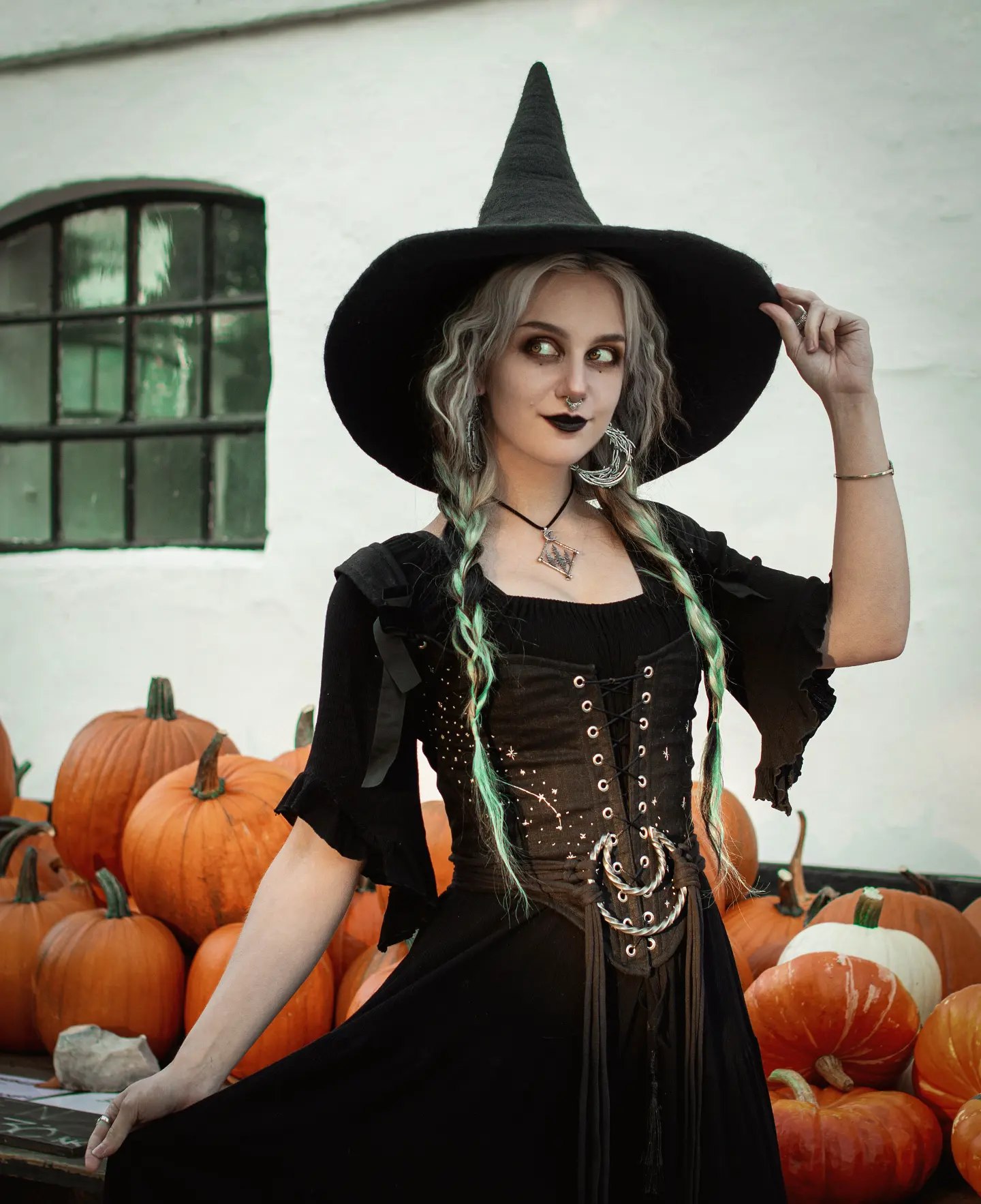 25 Witchy Outfit Ideas for 2026 3 Modern Witchy Black Lace Corset And Maxi Skirt
