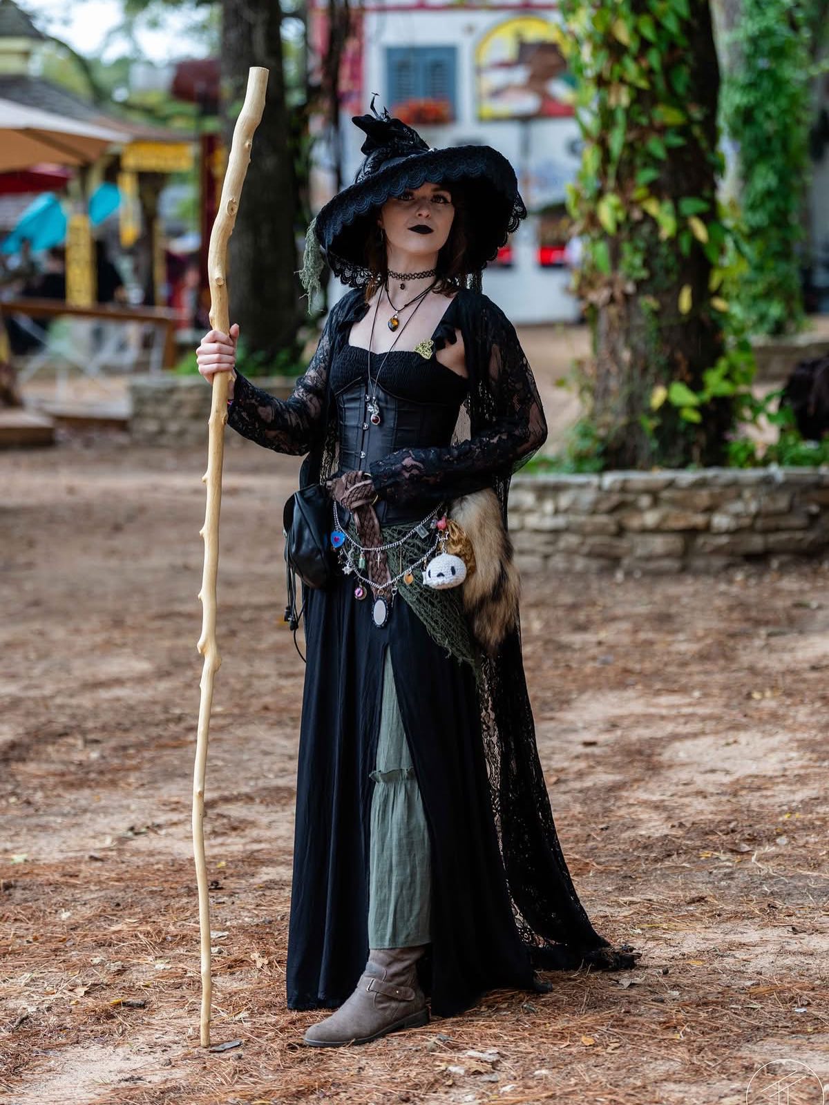 25 Witchy Outfit Ideas for 2026 22 Mysterious Witchy Maxi Dress With Lace Kimono