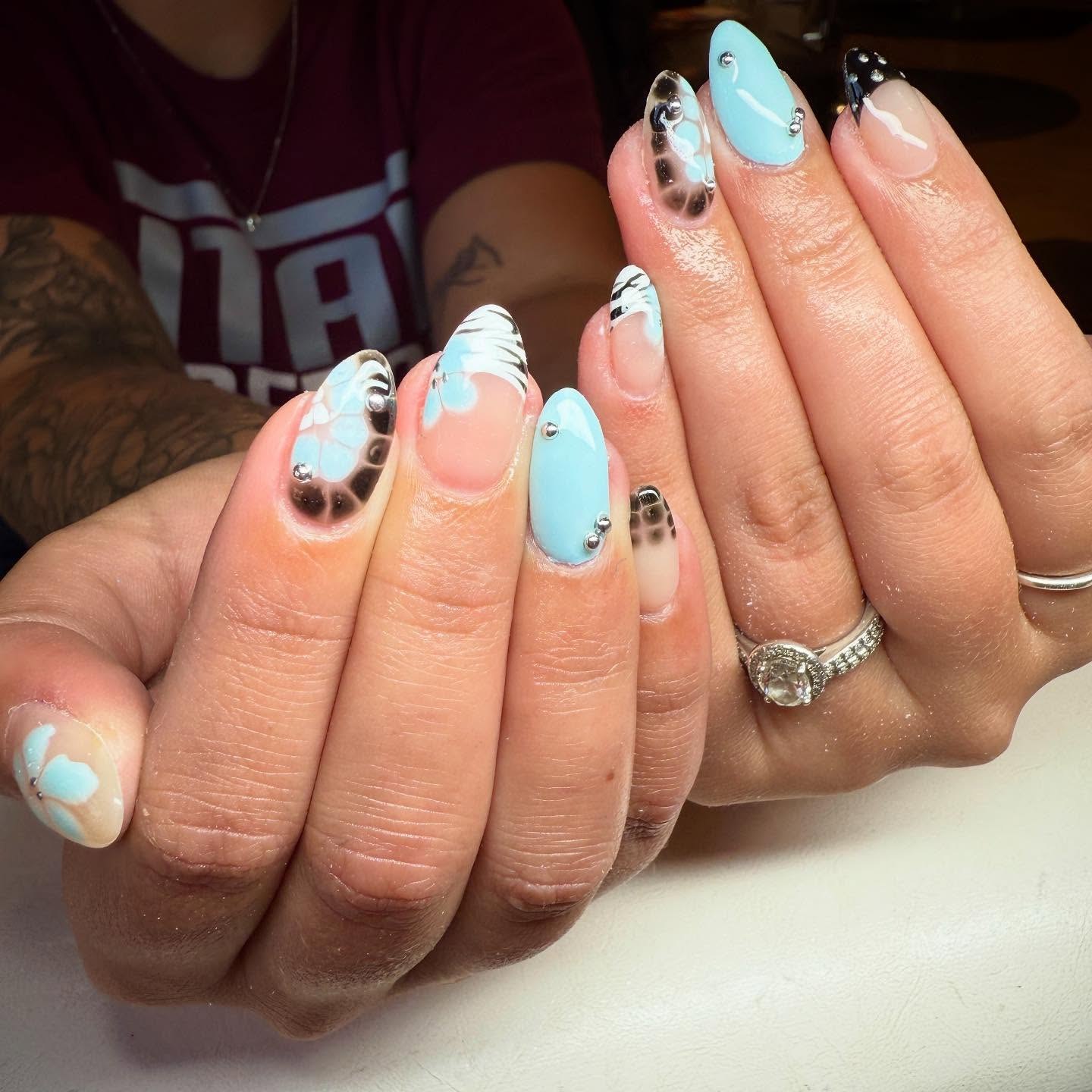27 End of Summer Nail Ideas for 2026 14 Ocean Ombre With Rhinestone Accents