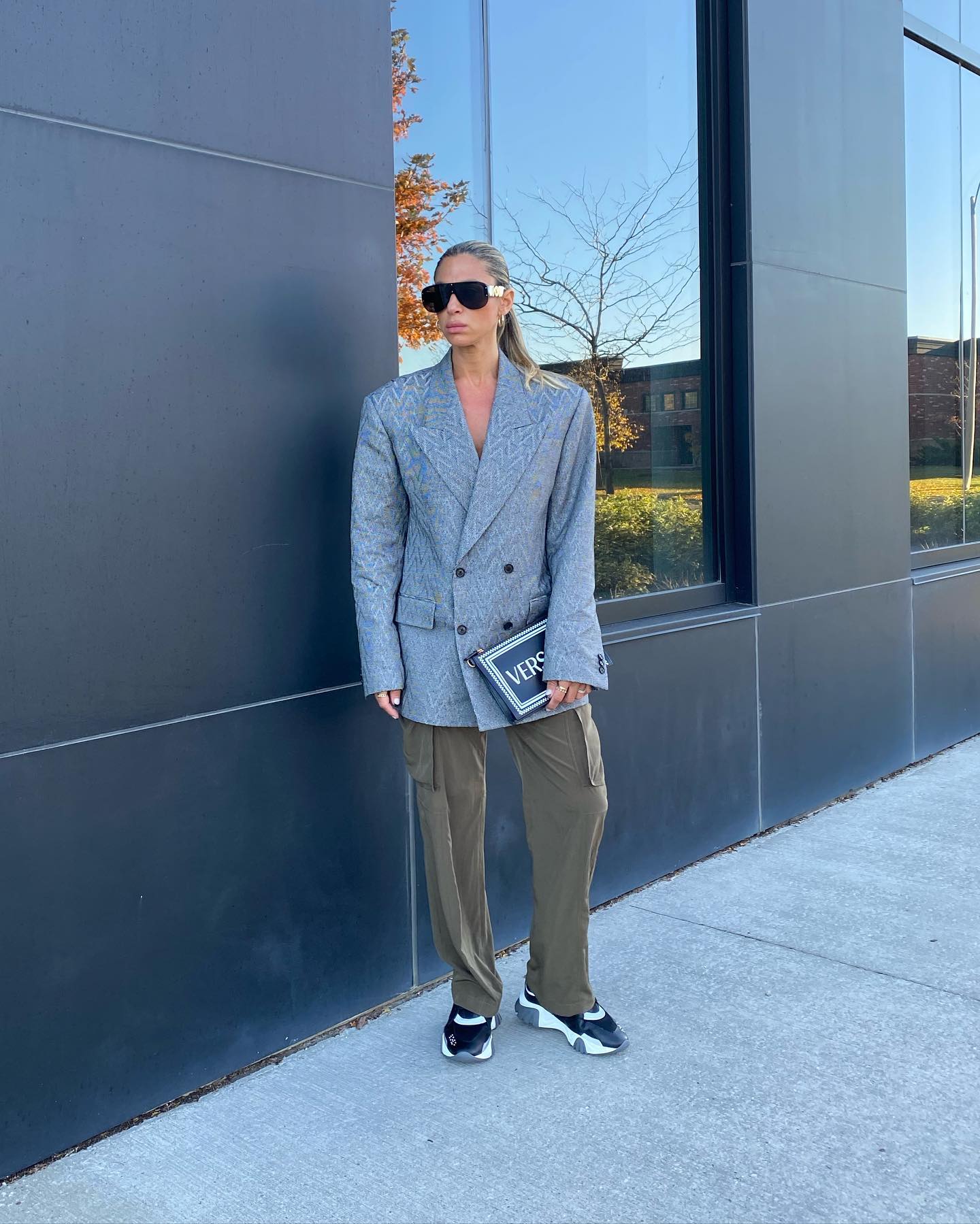 30 Transitional Fall Outfits You Need Now 9 Oversized Patterned Blazer with Cargo Pants