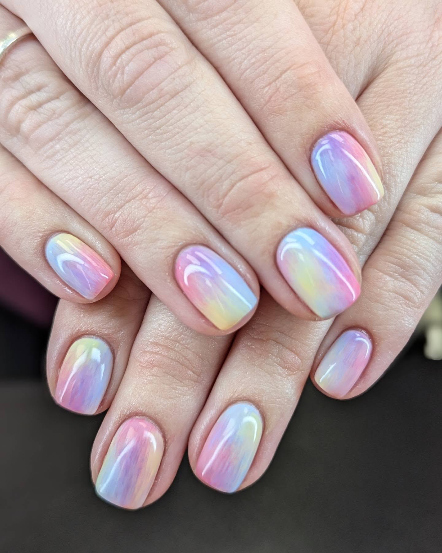 27 End of Summer Nail Ideas for 2026 5 Pastel Tie-Dye Aura Oval Nails