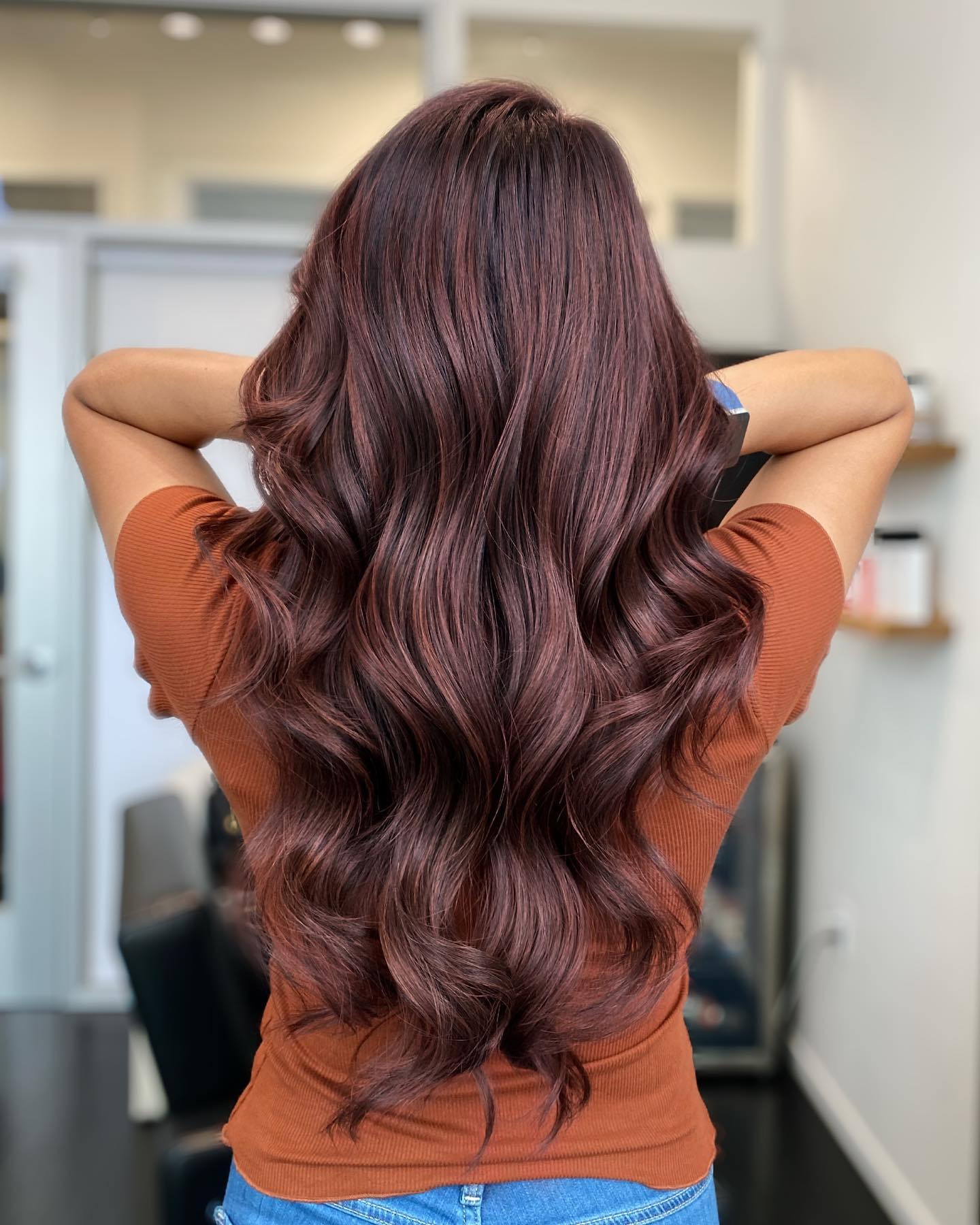 27 Fall Hair Colors 2026 You Need To See Now 12 Rich Cherrywood Balayage With Loose Waves