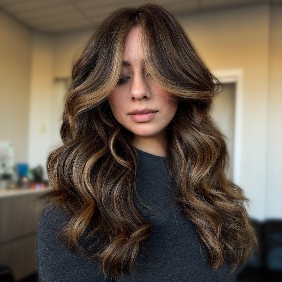 27 Fall Hair Colors 2026 You Need To See Now 21 Rich Espresso Brown With Caramel Balayage Waves