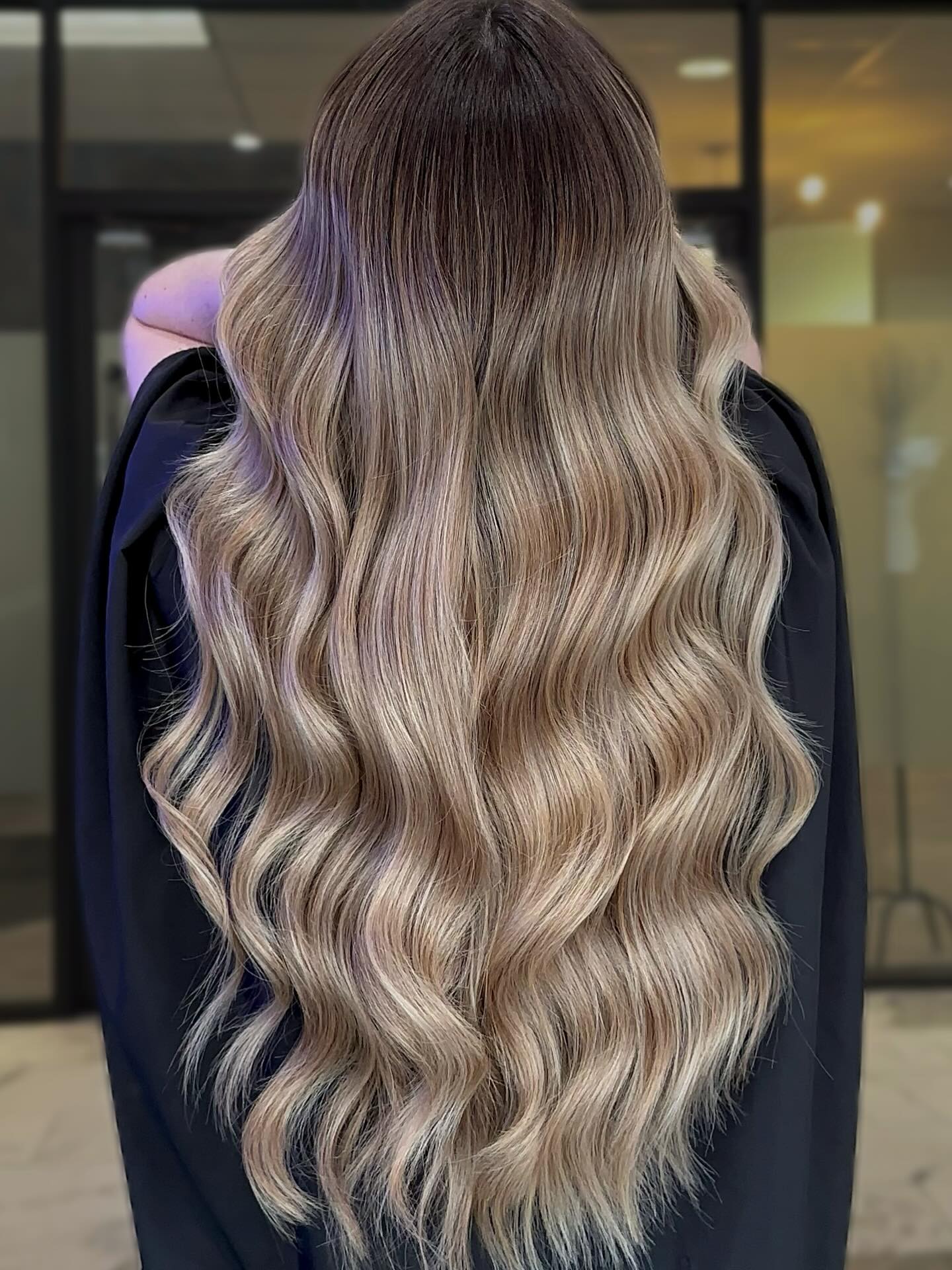 27 Stunning Fall Hair Colors for Blondes 2026 20 Sandy Beige Balayage With Beachy Waves