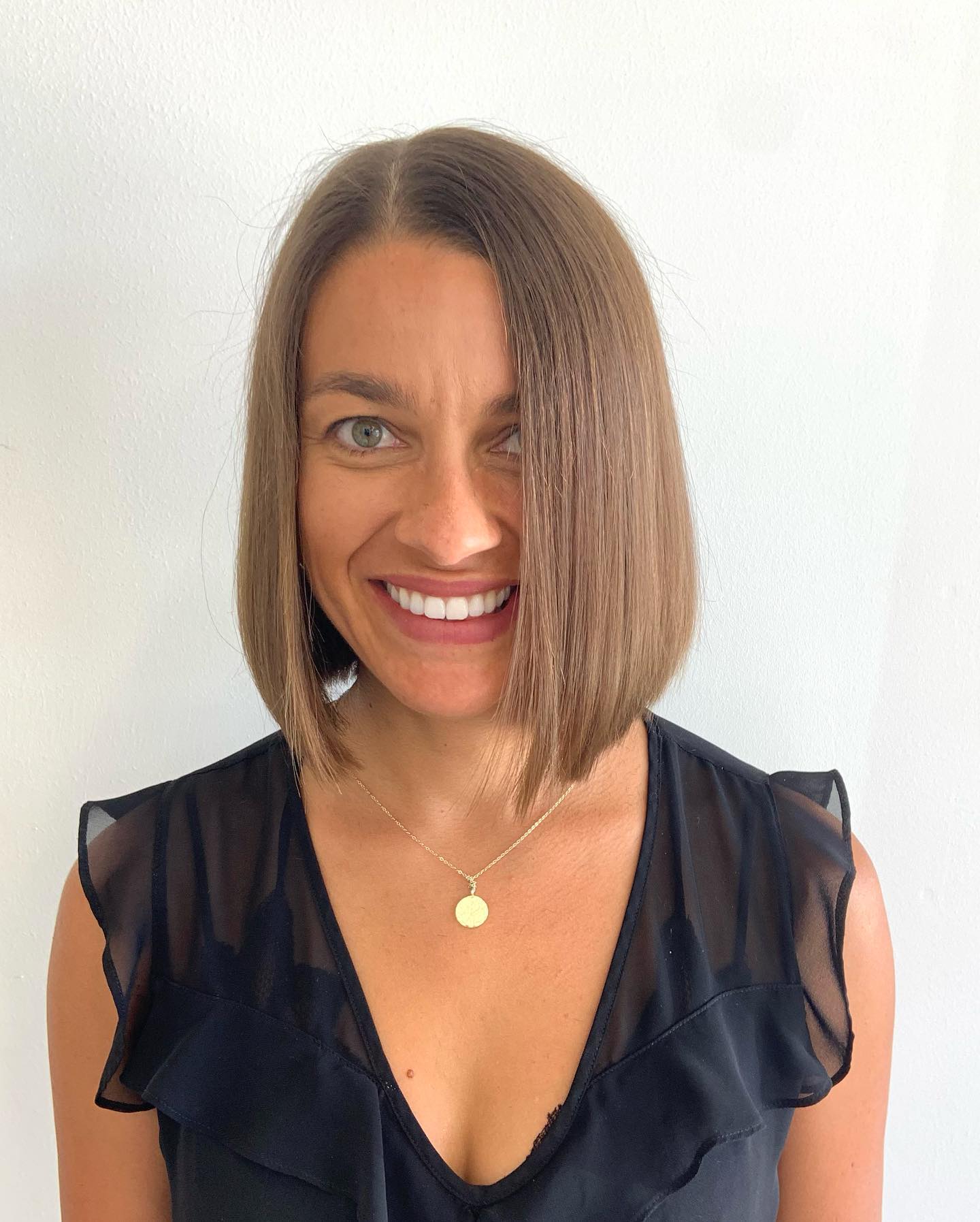 25 Fall Haircuts 2026 You Need To See Now 20 Sharp Collarbone Bob With Subtle Ash Brown