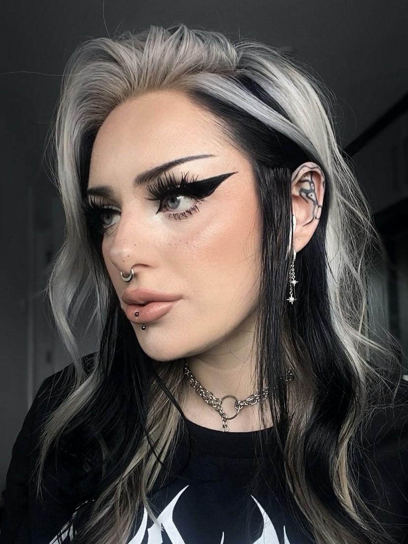 Sharp Contrast Black & White Hair With Subtle Waves