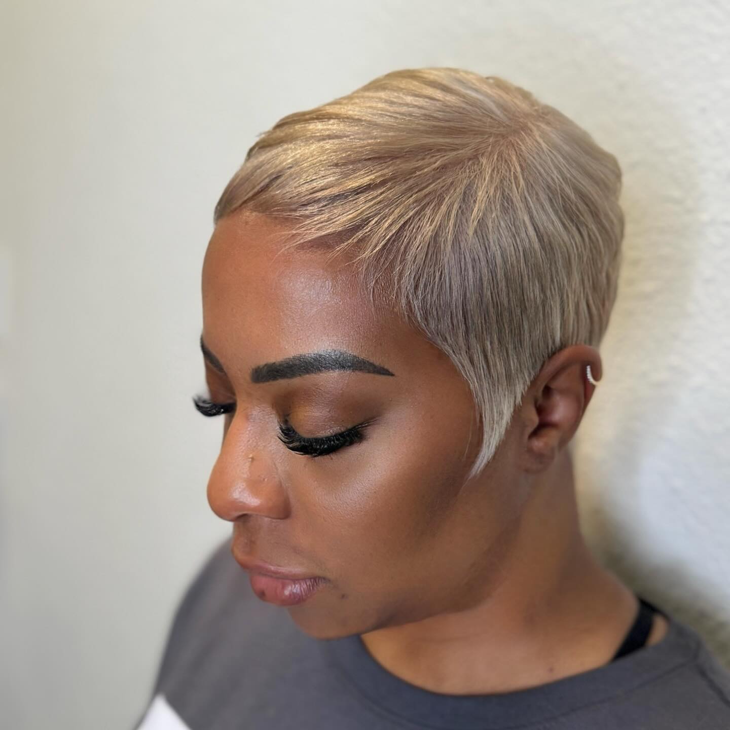 Textured Platinum Pixie With Soft Layers