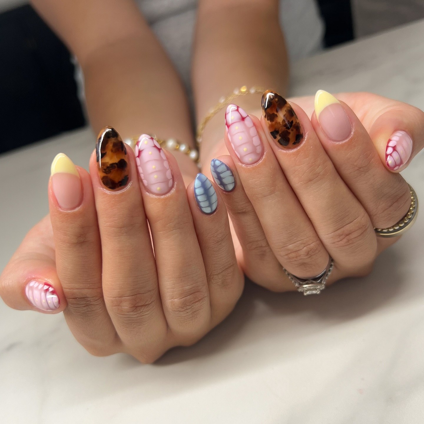 27 End of Summer Nail Ideas for 2026 18 Tortoiseshell and Pastel Textured French Tips