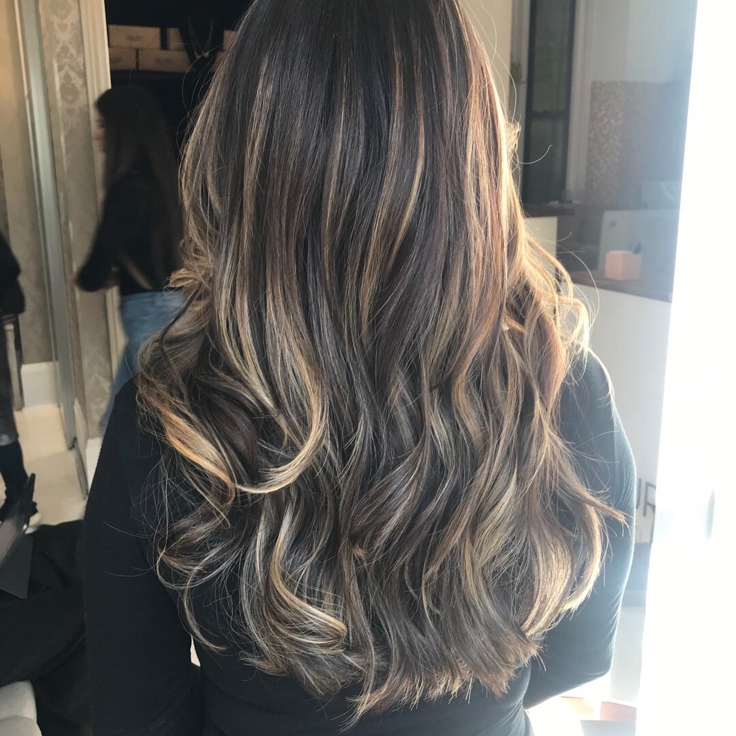 25 Fall Haircuts 2026 You Need To See Now 7 Tousled Bronde Waves With Face Framing Highlights