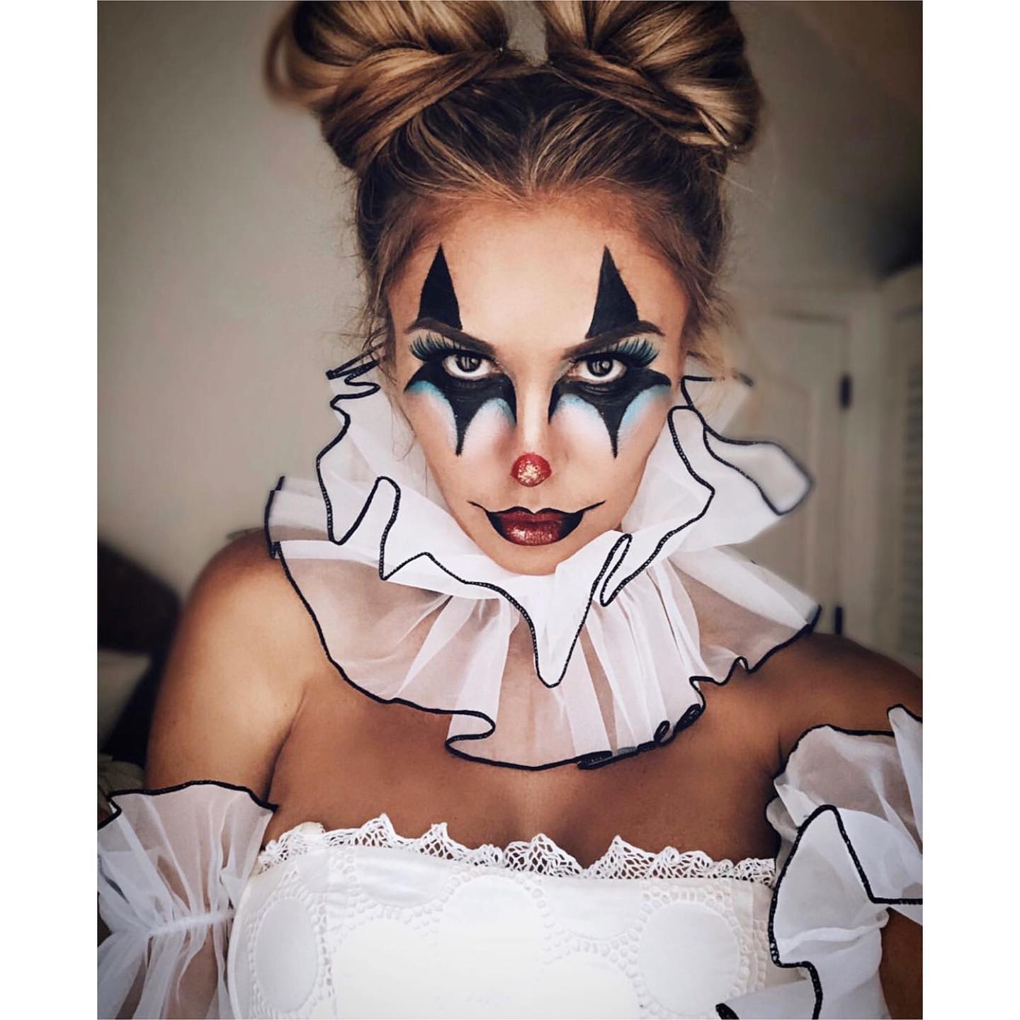 25 Wild Clown Hairstyles for 2026 You Need to See 16 Twisted Pigtail Buns Clown Hairstyle