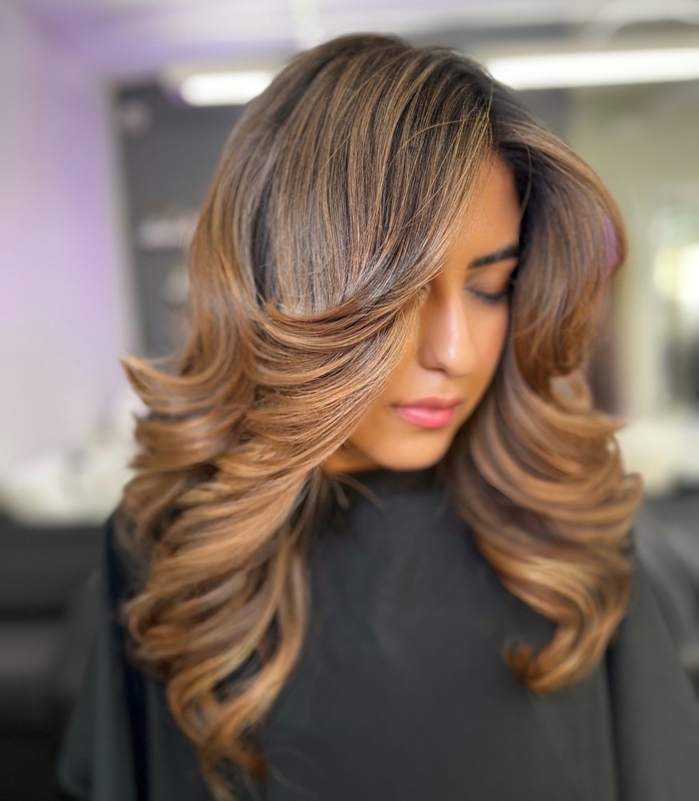 27 Fall Hair Colors 2026 You Need To See Now 29 Voluminous Honey Blonde Blowout With Subtle Layers