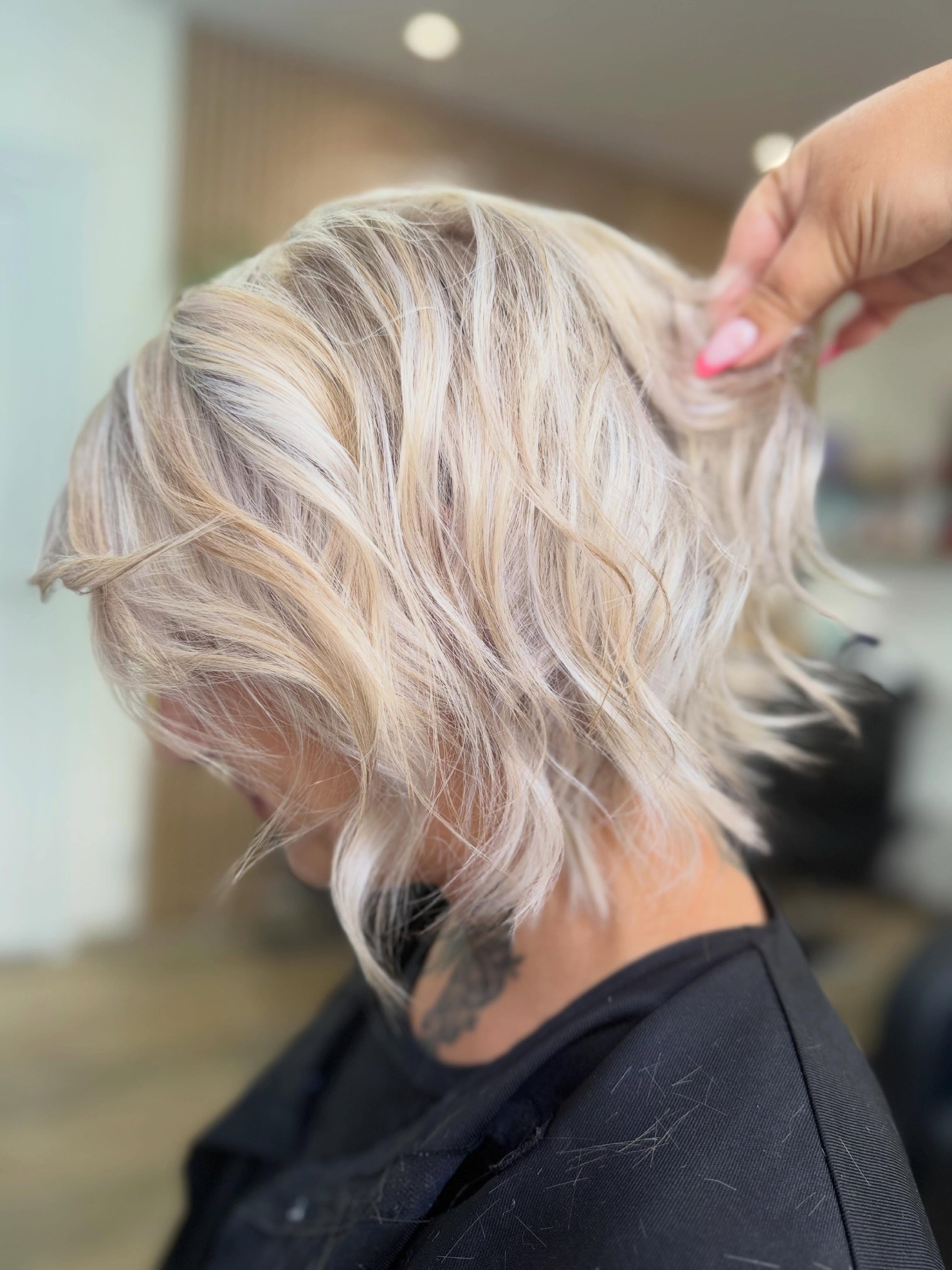 Beachy Blonde Bob With Effortless Waves