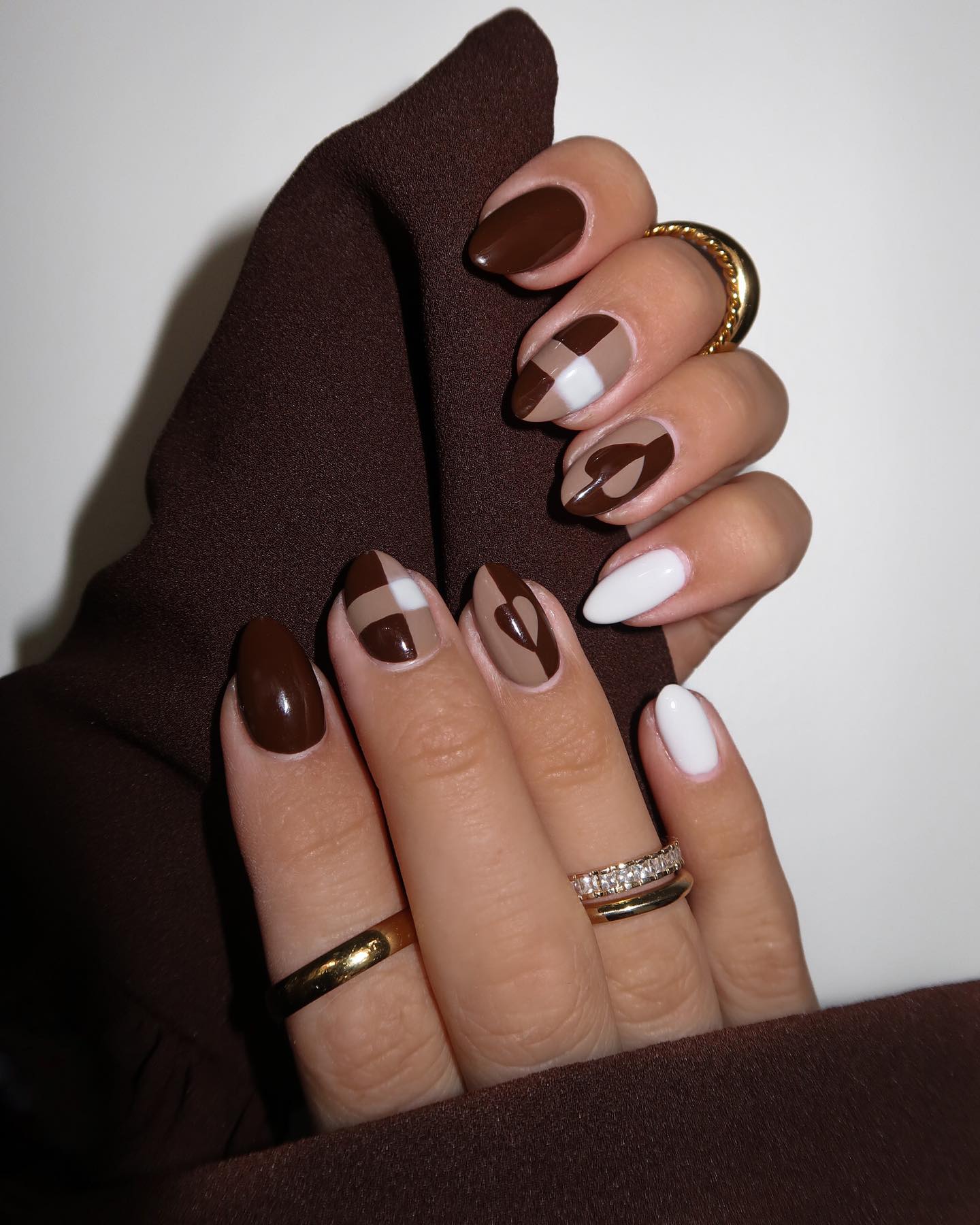 Chocolate & Cream Plaid Heart Almond Nails