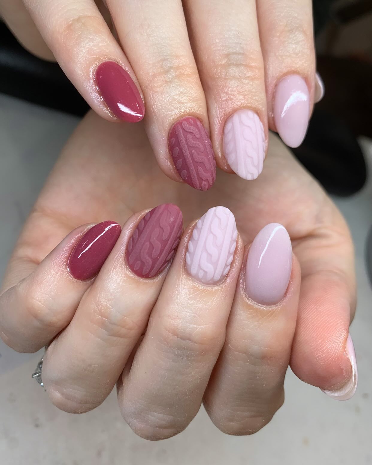 Cozy Cable Knit Sweater Oval Nails