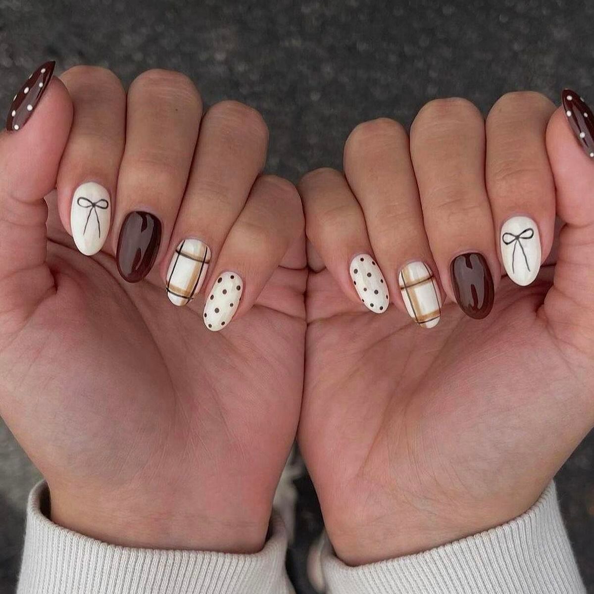 Cute Brown and White Plaid Bow Nails