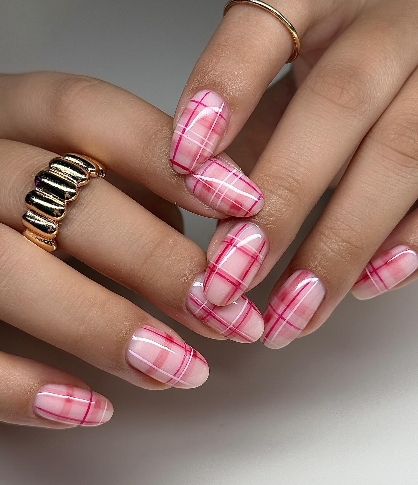 Delicate Pink Plaid Oval Nails