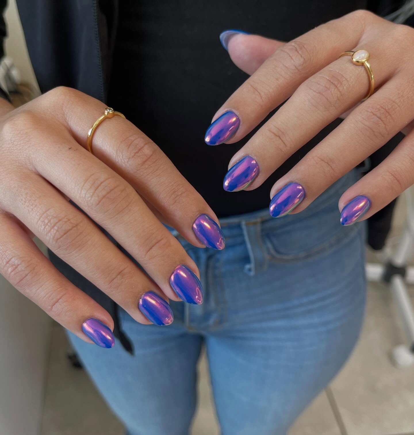 Iridescent Aura Chrome Almond Nails