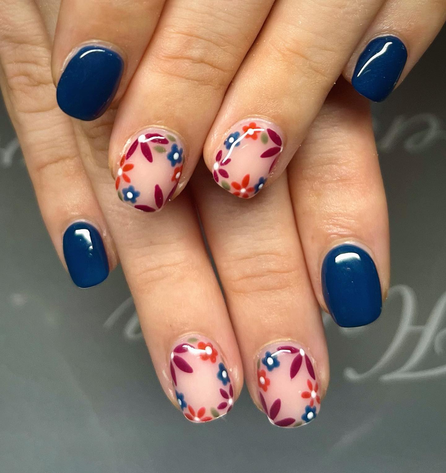 Navy Blue Floral Accent Short Oval Nails