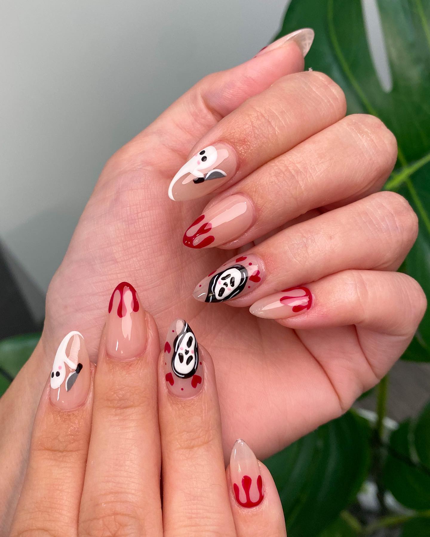 Spooky Ghost & Bloody Scream Halloween Almond Nails
