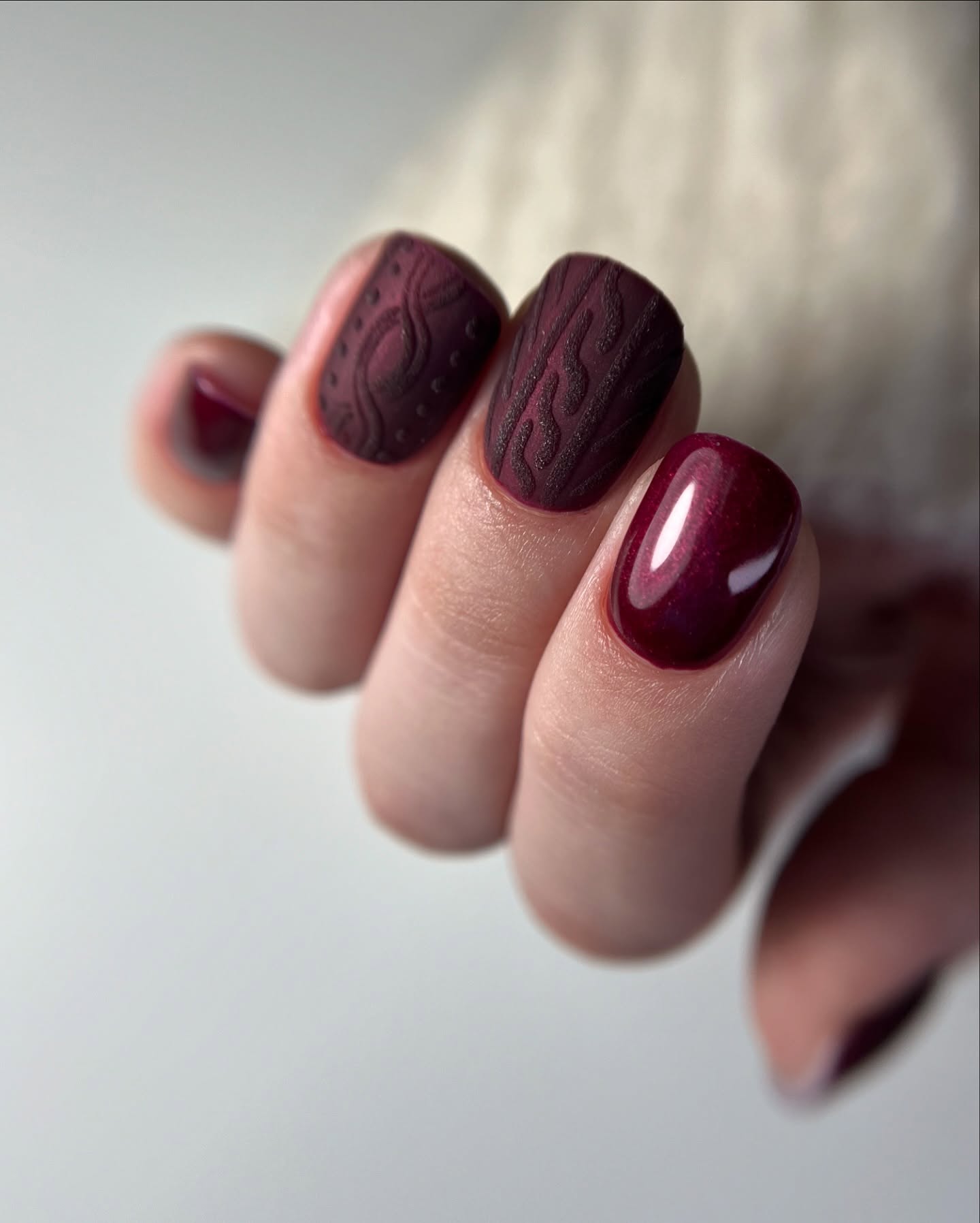 Textured Burgundy Cable Knit Short Square Nails