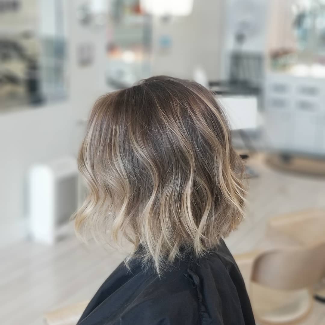 Textured Wavy Blunt Bob With Soft Highlights