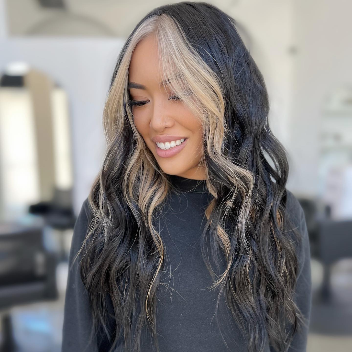 Bold Blonde Money Piece With Dark Waves