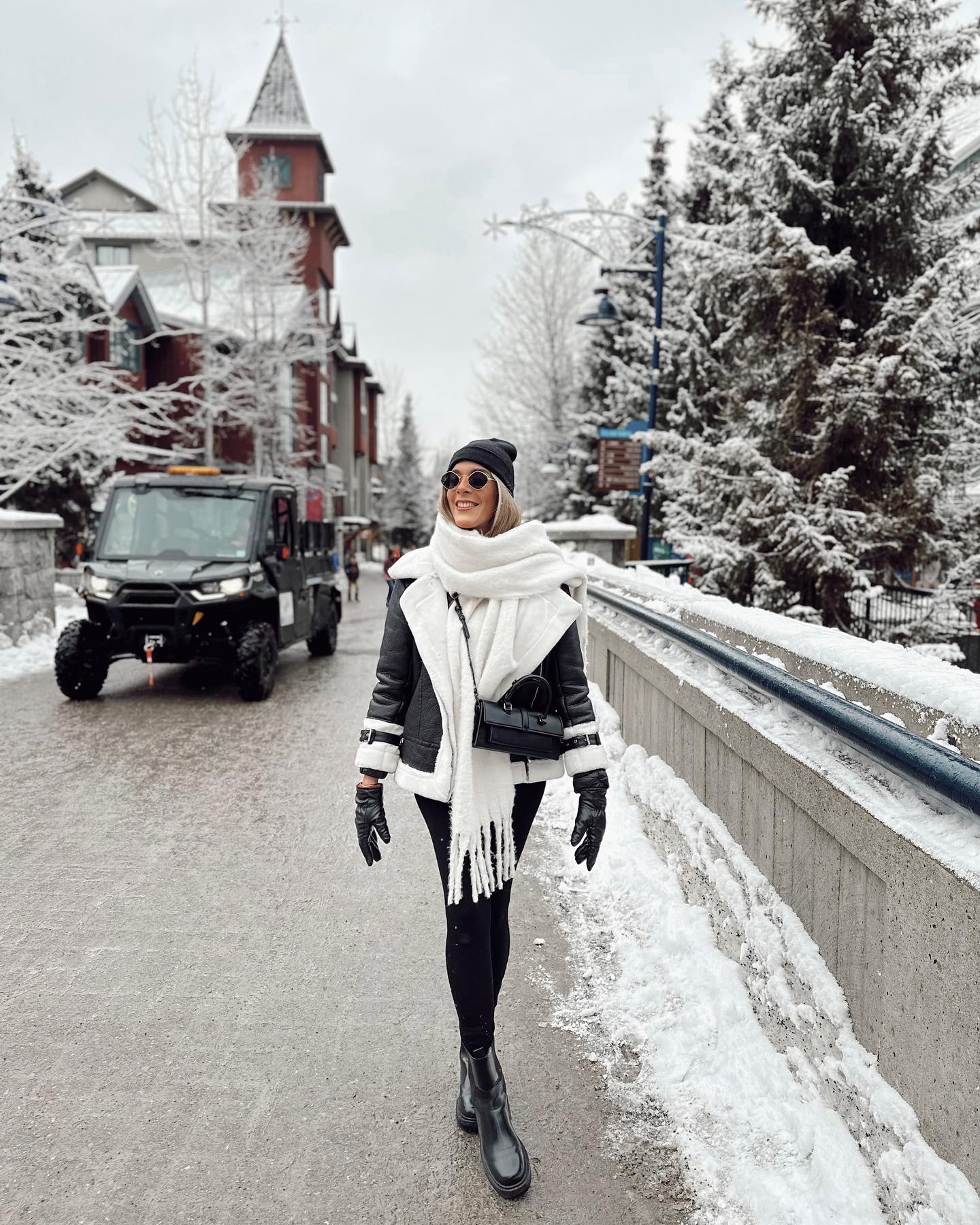 Chic Black And White Winter Travel Outfit