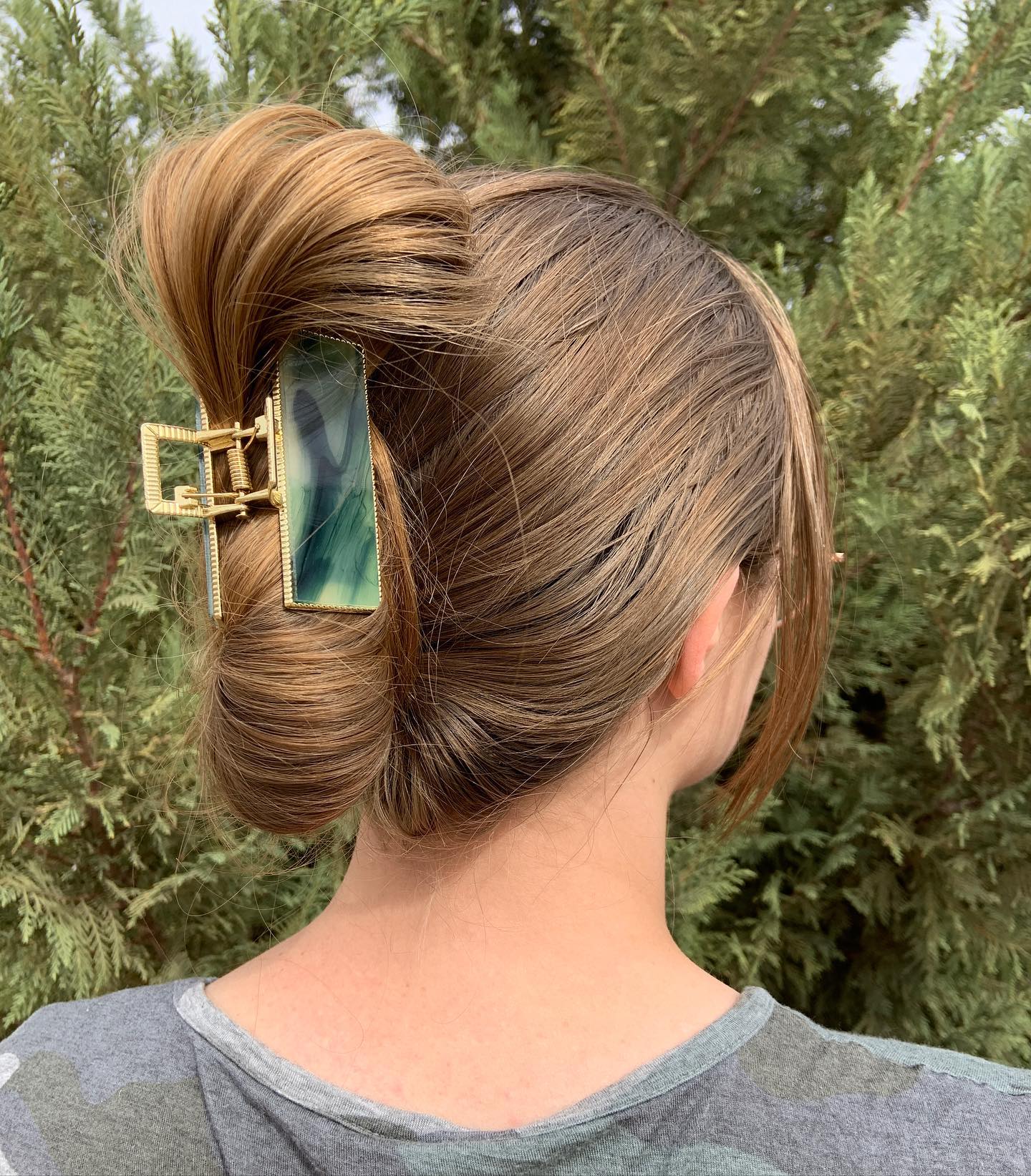 Chic Claw Clip Low Bun With Wispy Face Framing