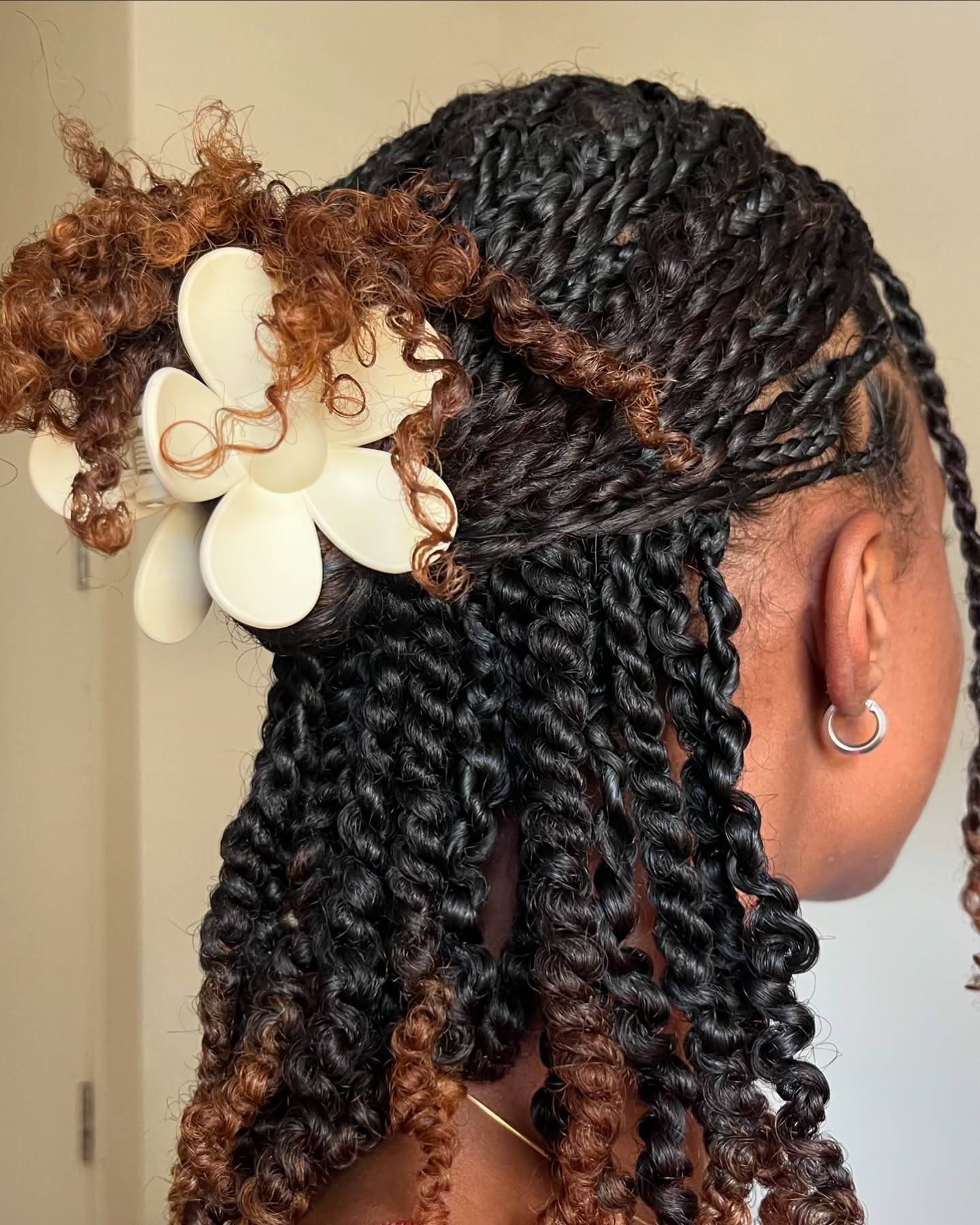 Chic Two-Tone Mini Twists With Flower Clip